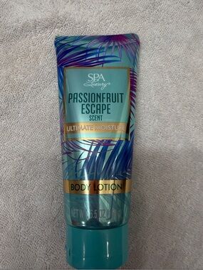Spa Luxury Passionfruit Escape Body Lotion - Teal & Blue Tropical Design